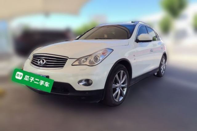 Used Infiniti QX50 2013 2.5L Two-Wheel-Drive Zunya Edition
