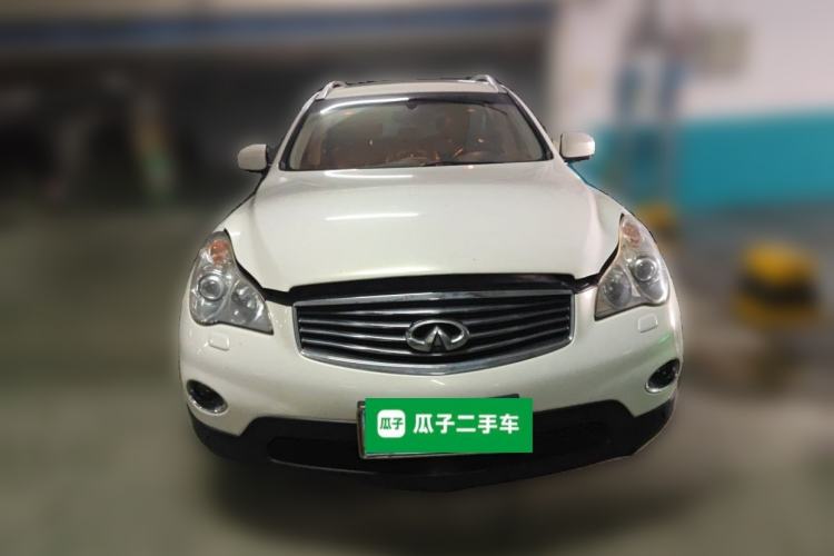 Used Infiniti QX50 2013 2.5L Two-Wheel-Drive Elegant Edition Front