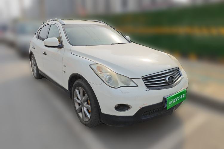 Used Infiniti QX50 2013 2.5L 4x4 Elegant Edition Front Right 45 Deg