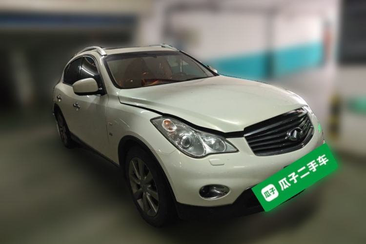 Used Infiniti QX50 2013 2.5L Two-Wheel-Drive Elegant Edition Front Right 45 Deg