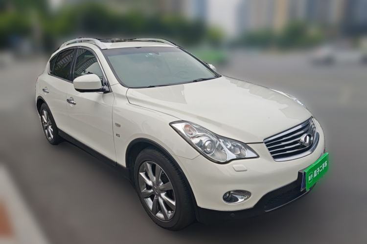 Used Infiniti QX50 2013 2.5L 4x4 Elegant Edition Front Right 45 Deg