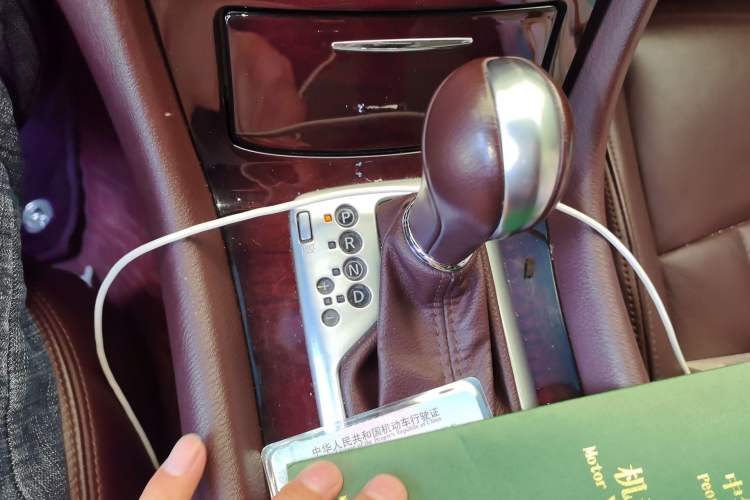 Used Infiniti QX50 2013 2.5L Two-Wheel-Drive Zunya Edition Gear Lever