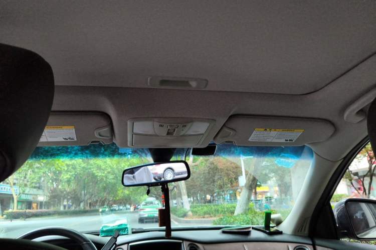 Used Infiniti QX50 2013 2.5L Two-Wheel-Drive Elegant Edition Headliner