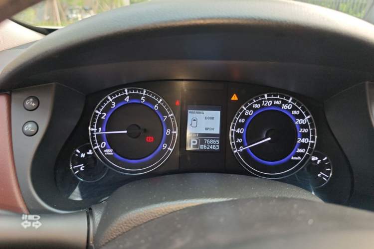Used Infiniti QX50 2013 2.5L Two-Wheel-Drive Elegant Edition Instrument Cluster
