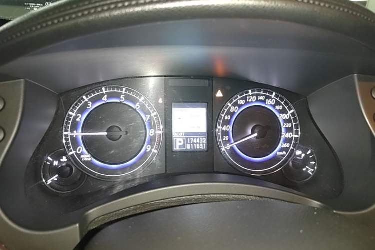 Used Infiniti QX50 2013 2.5L Two-Wheel-Drive Zunya Edition Instrument Cluster