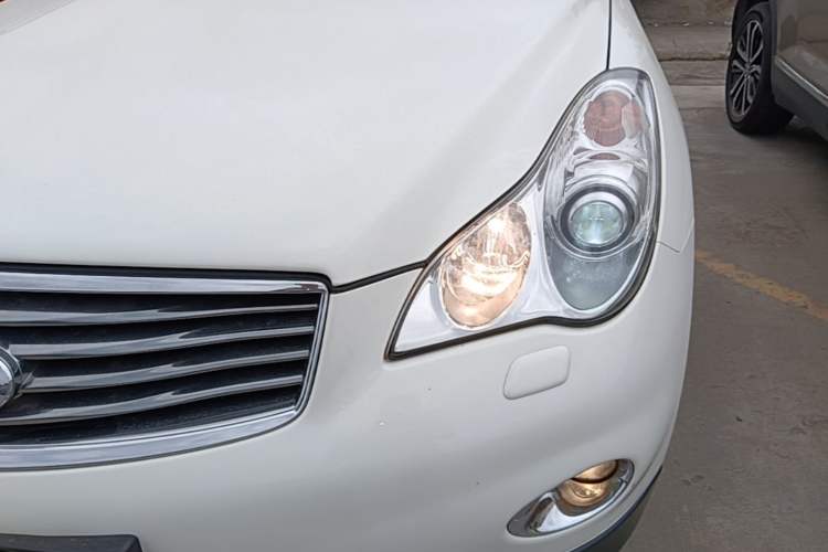 Used Infiniti QX50 2013 2.5L Two-Wheel-Drive Elegant Edition Left Front Headlight