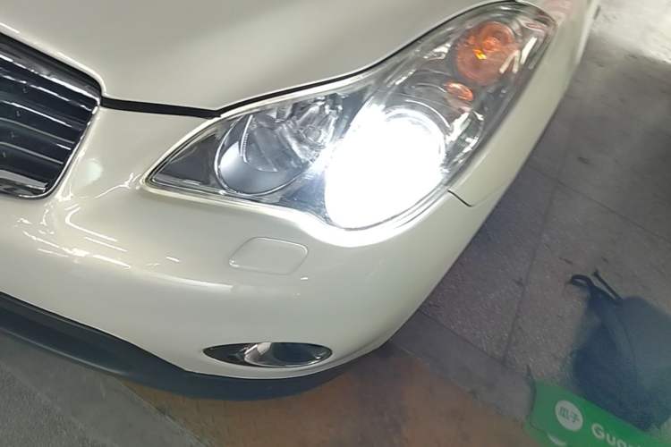 Used Infiniti QX50 2013 2.5L Two-Wheel-Drive Zunya Edition Left Front Headlight
