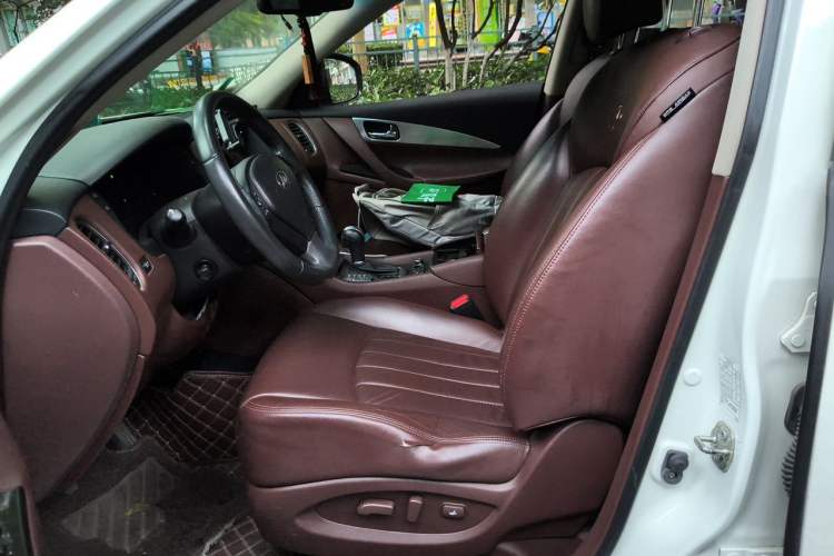 Used Infiniti QX50 2013 2.5L Two-Wheel-Drive Elegant Edition Left Front Seat