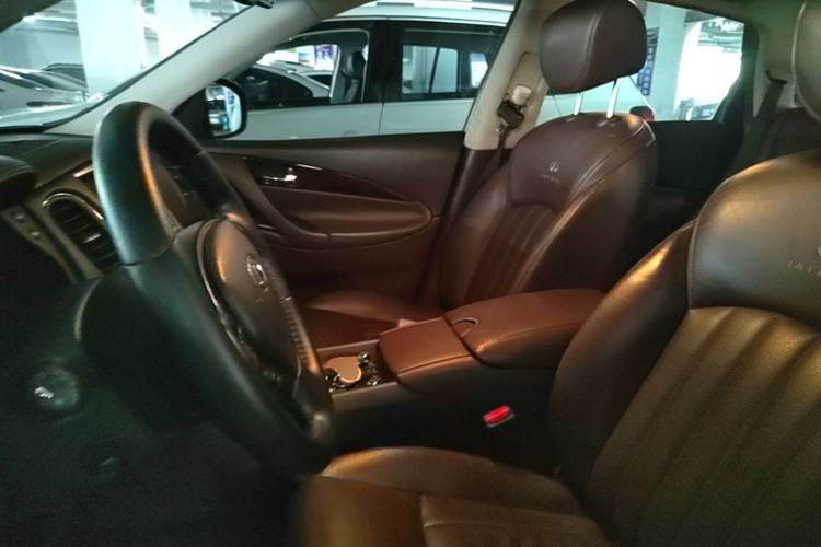Used Infiniti QX50 2013 2.5L Two-Wheel-Drive Zunya Edition Left Front Seat