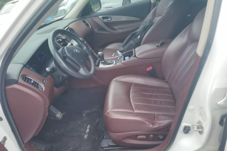 Used Infiniti QX50 2013 2.5L Two-Wheel-Drive Elegant Edition Left Front Seat