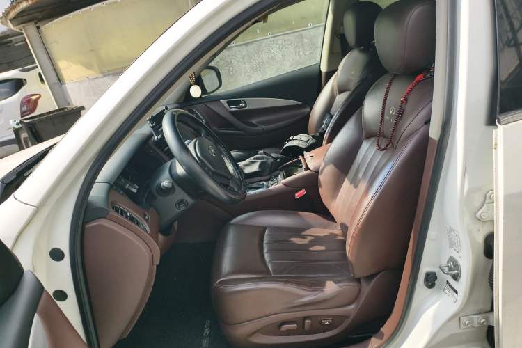 Used Infiniti QX50 2013 2.5L 4x4 Elegant Edition Left Front Seat