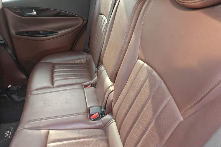 Used Infiniti QX50 2013 2.5L Two-Wheel-Drive Elegant Edition Left Rear Seat