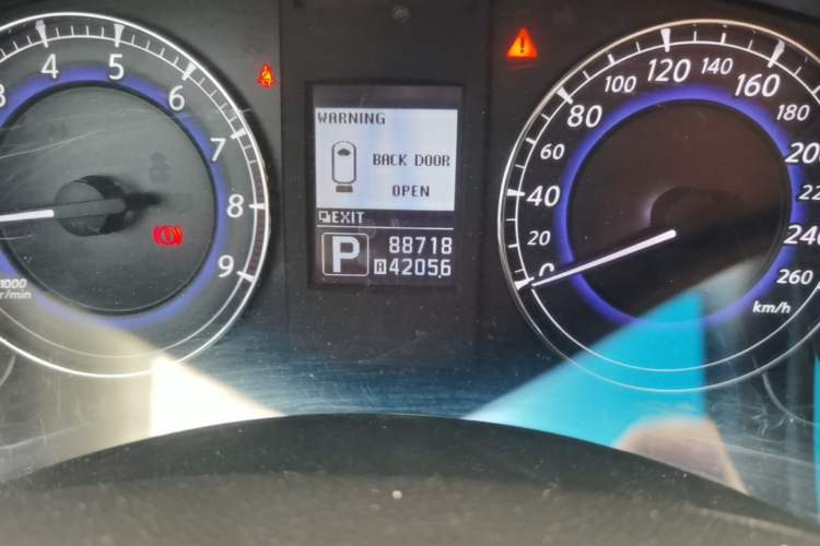 Used Infiniti QX50 2013 2.5L Two-Wheel-Drive Elegant Edition Odometer Close Up