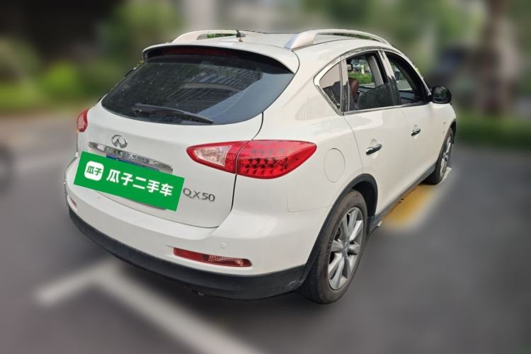 Used Infiniti QX50 2013 2.5L Two-Wheel-Drive Elegant Edition Rear Right 45 Deg