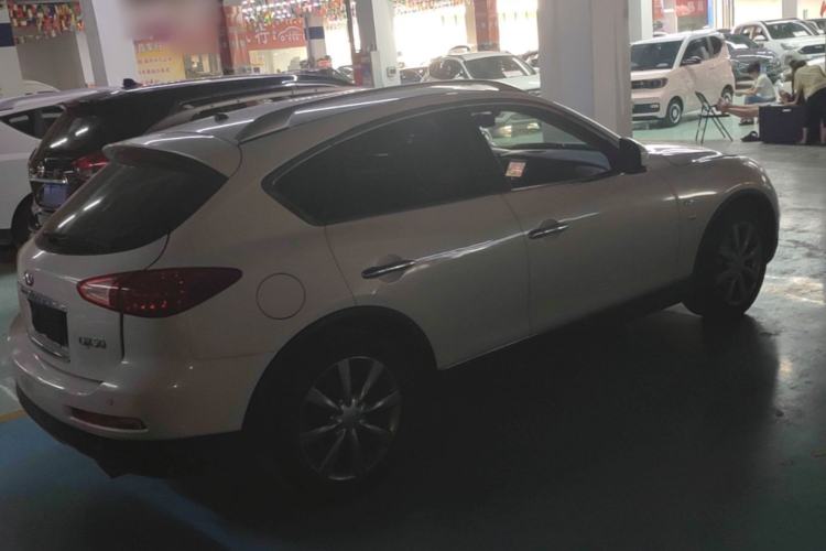 Used Infiniti QX50 2013 2.5L Two-Wheel-Drive Zunya Edition Rear Right 45 Deg