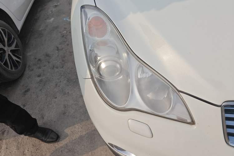 Used Infiniti QX50 2013 2.5L Two-Wheel-Drive Elegant Edition Right Front Headlight