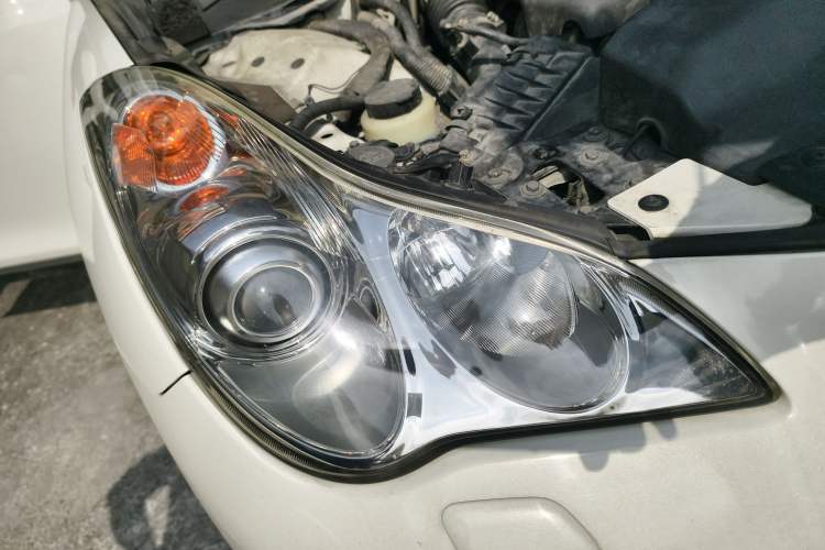 Used Infiniti QX50 2013 2.5L 4x4 Elegant Edition Right Front Headlight