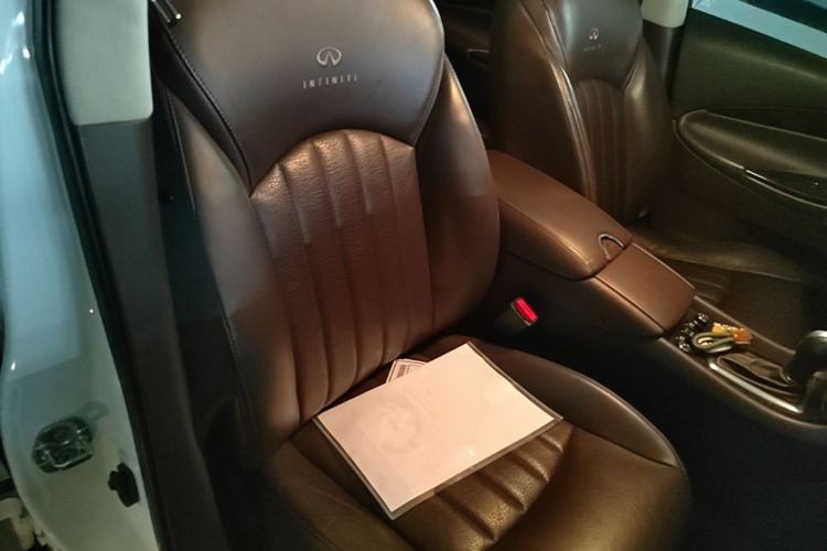 Used Infiniti QX50 2013 2.5L Two-Wheel-Drive Zunya Edition Right Front Seat