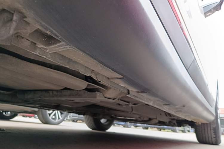 Used Infiniti QX50 2013 2.5L Two-Wheel-Drive Elegant Edition Right Side Sill