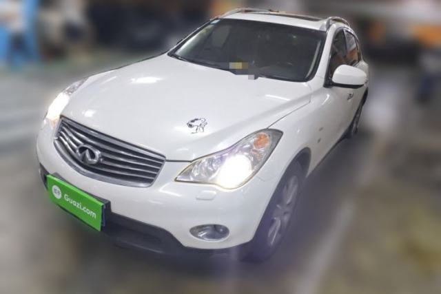 Ojetý Infiniti QX50 2013 2.5L Two-Wheel-Drive Zunya Edition
