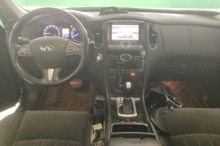 Used Infiniti QX50 2015 2.5L Comfort Edition Center Console