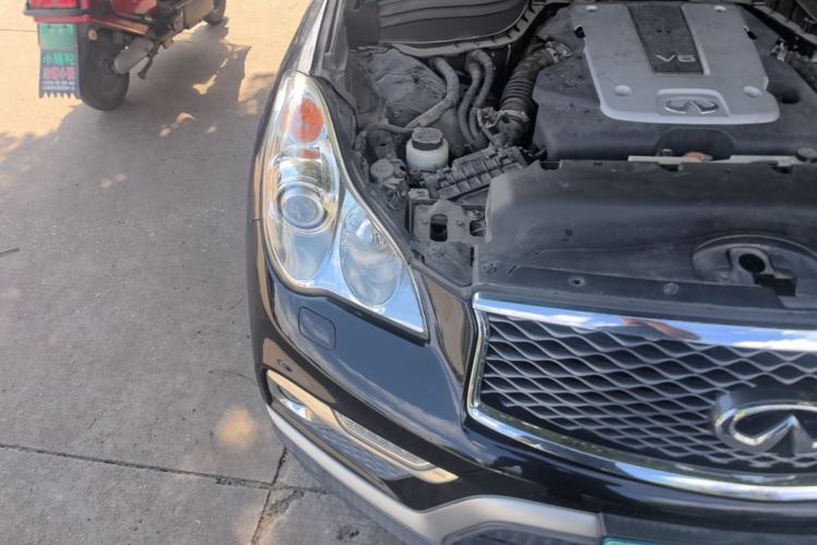 Used Infiniti QX50 2015 2.5L Enjoyment Edition Engine Bay Right