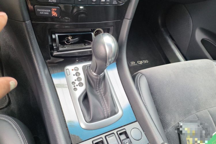 Used Infiniti QX50 2015 2.5L Comfort Edition Gear Lever