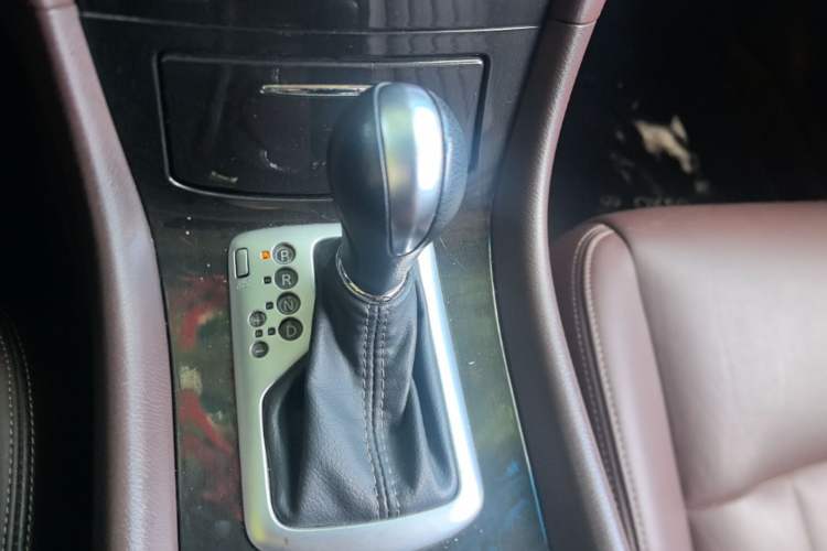 Used Infiniti QX50 2015 2.5L Enjoyment Edition Gear Lever