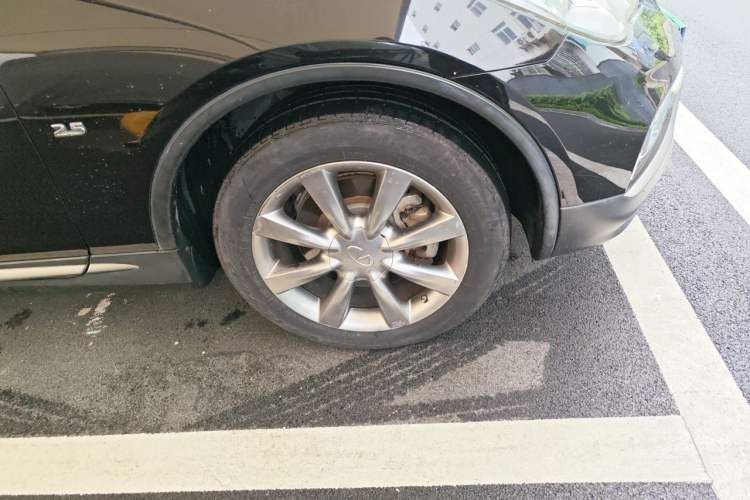 Used Infiniti QX50 2015 2.5L Enjoyment Edition Right Front Wheel Hub