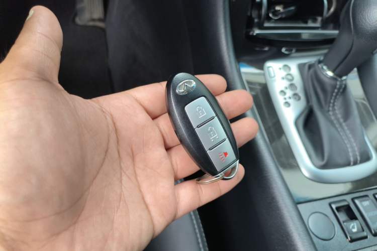 Used Infiniti QX50 2015 2.5L Comfort Edition Vehicle Key