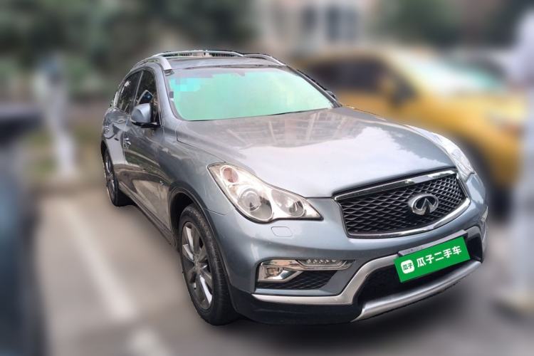 Used Infiniti QX50 2015 2.5L Enjoyment Edition Front Right 45 Deg