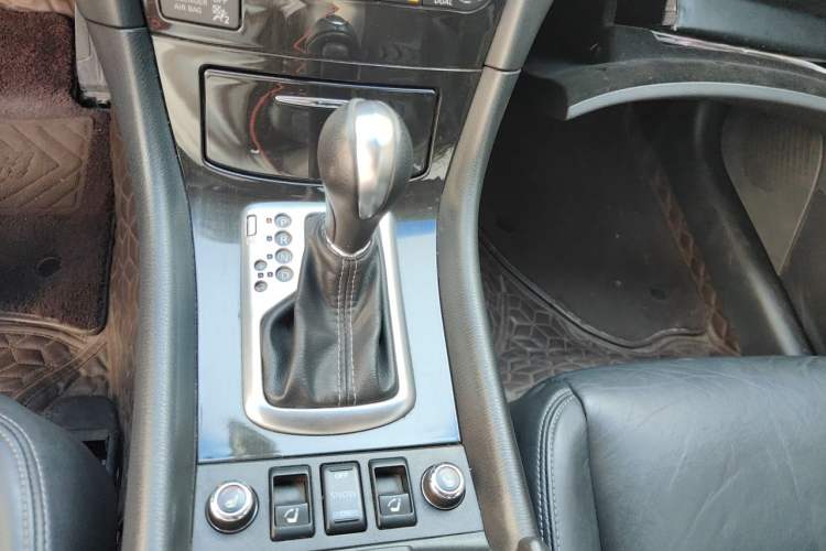 Used Infiniti QX50 2015 2.5L Luxury Edition Gear Lever