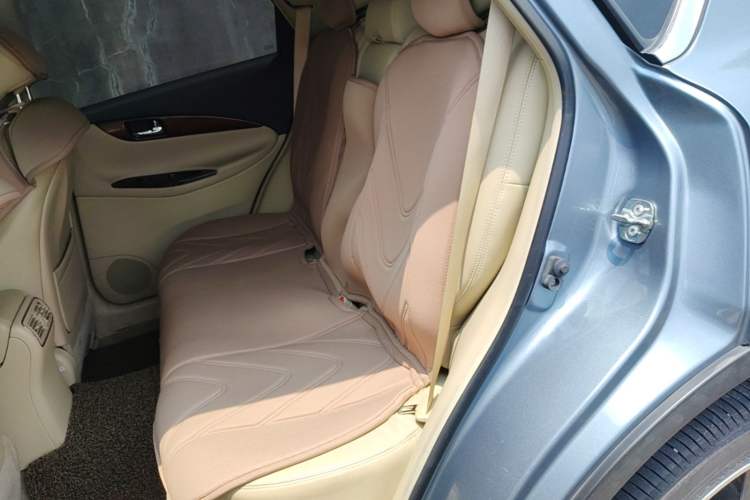 Used Infiniti QX50 2015 2.5L Deluxe Edition Left Rear Seat