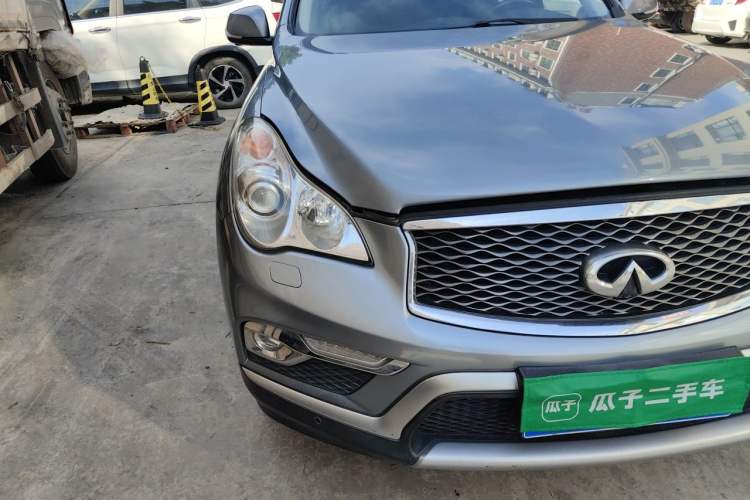 Used Infiniti QX50 2015 2.5L Luxury Edition Right Front Headlight