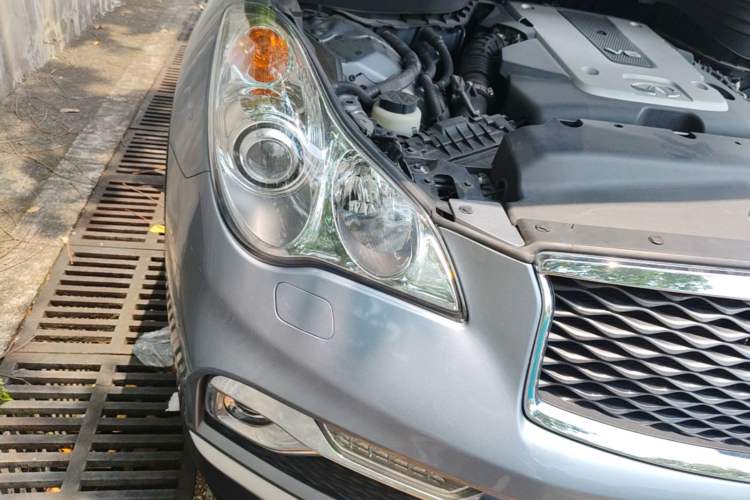 Used Infiniti QX50 2015 2.5L Deluxe Edition Right Front Headlight