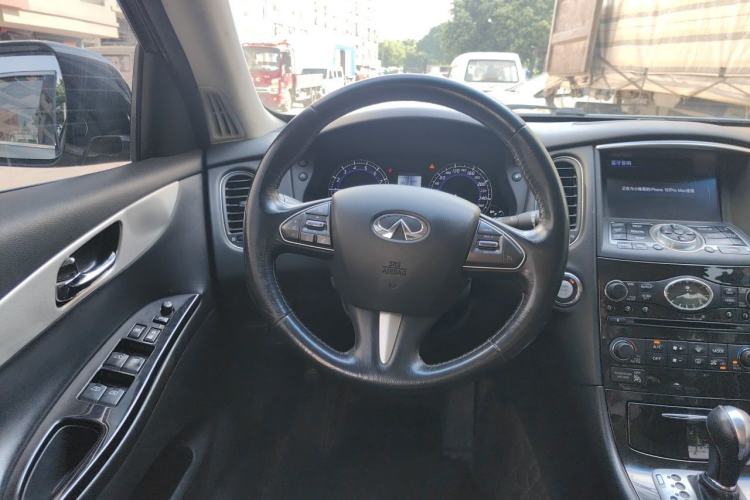Used Infiniti QX50 2015 2.5L Luxury Edition Steering Wheel
