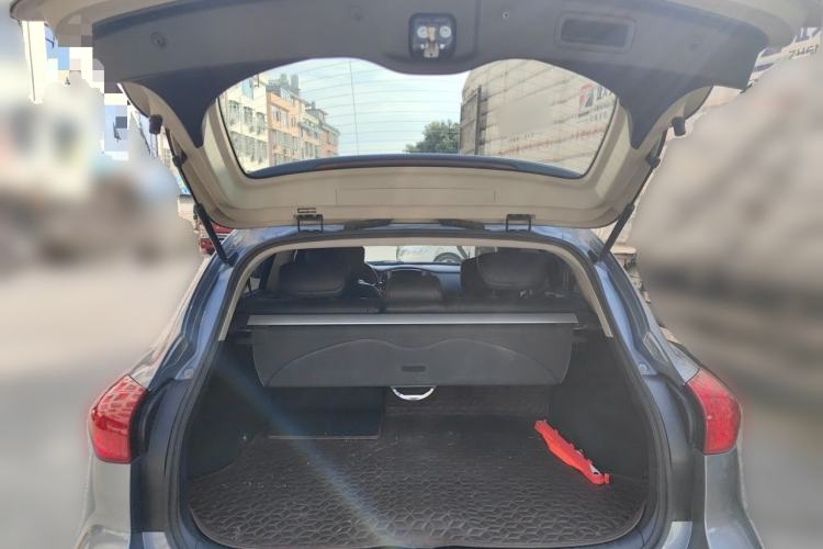 Used Infiniti QX50 2015 2.5L Luxury Edition Trunk