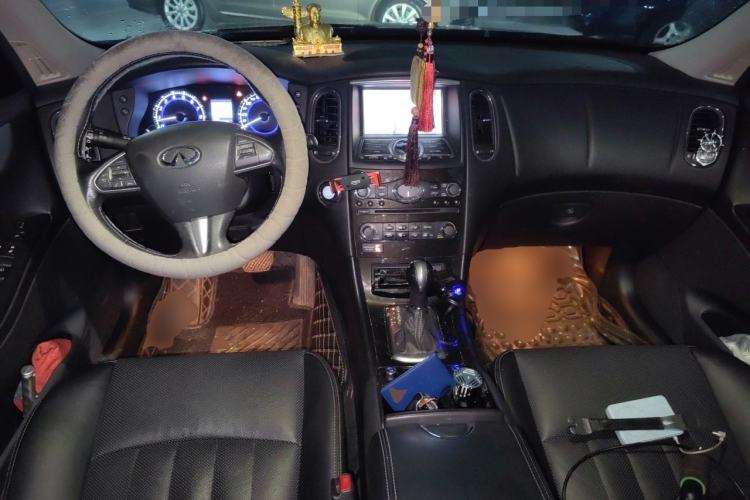Used Infiniti QX50 2015 2.5L Enjoyment Edition Center Console