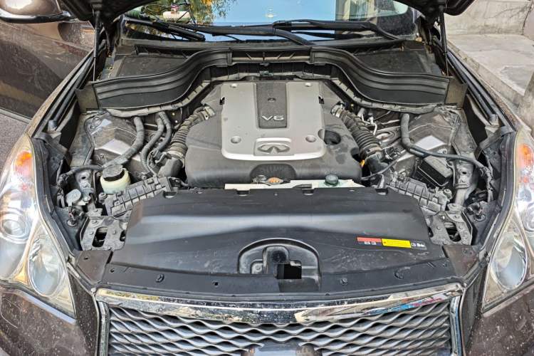 Used Infiniti QX50 2015 2.5L Enjoyment Edition Engine Bay