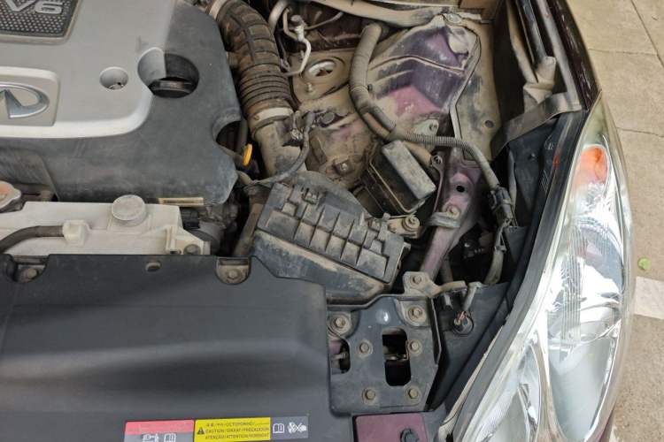 Used Infiniti QX50 2015 2.5L Enjoyment Edition Engine Bay Left