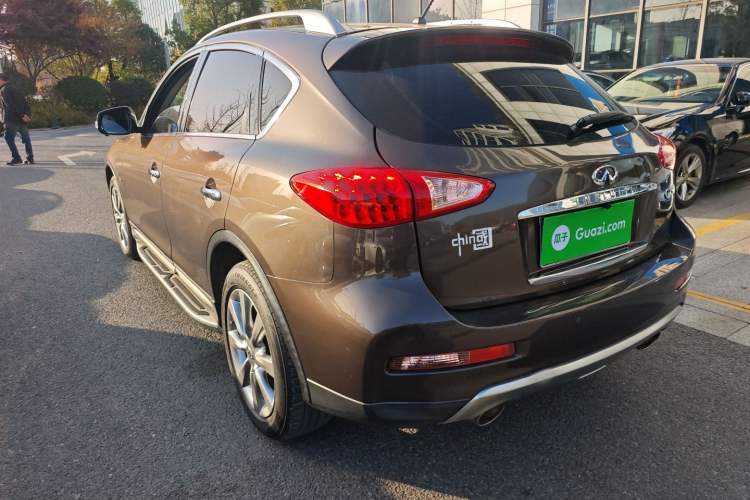 Used Infiniti QX50 2015 2.5L Comfort Edition Exterior 5