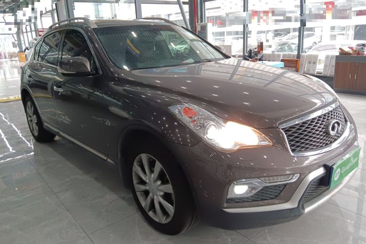 Used Infiniti QX50 2015 2.5L Enjoyment Edition Front Right 45 Deg
