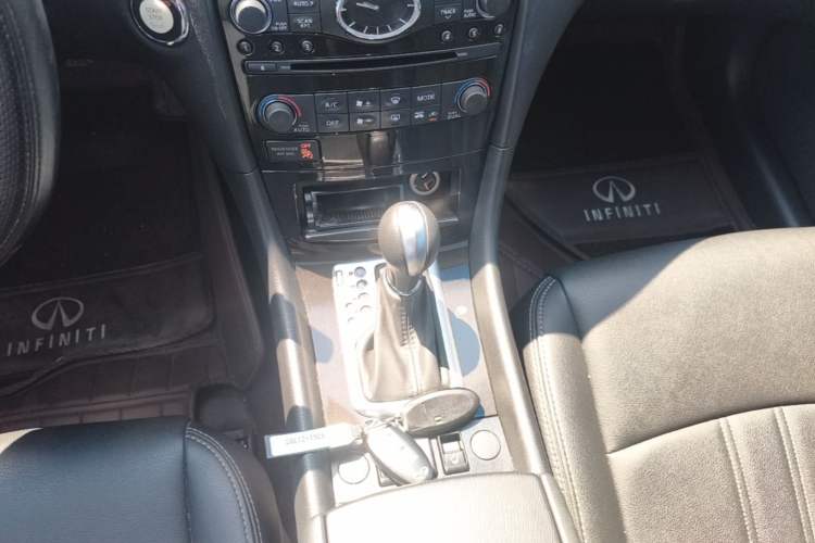 Used Infiniti QX50 2015 2.5L Comfort Edition Gear Lever