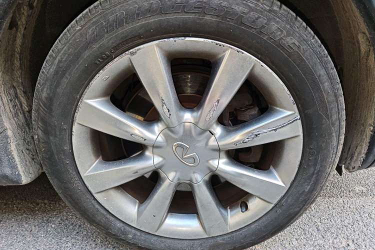 Used Infiniti QX50 2015 2.5L Enjoyment Edition Right Front Wheel Hub