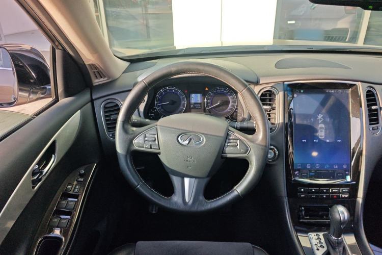 Used Infiniti QX50 2015 2.5L Comfort Edition Steering Wheel