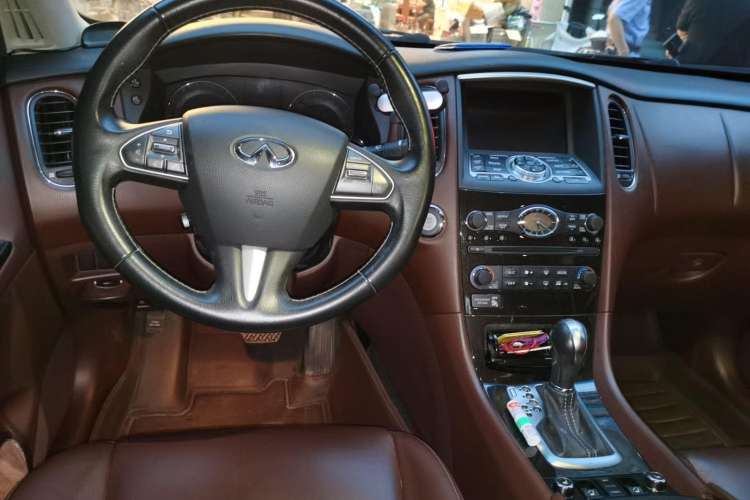 Used Infiniti QX50 2015 2.5L Enjoyment Edition Steering Wheel