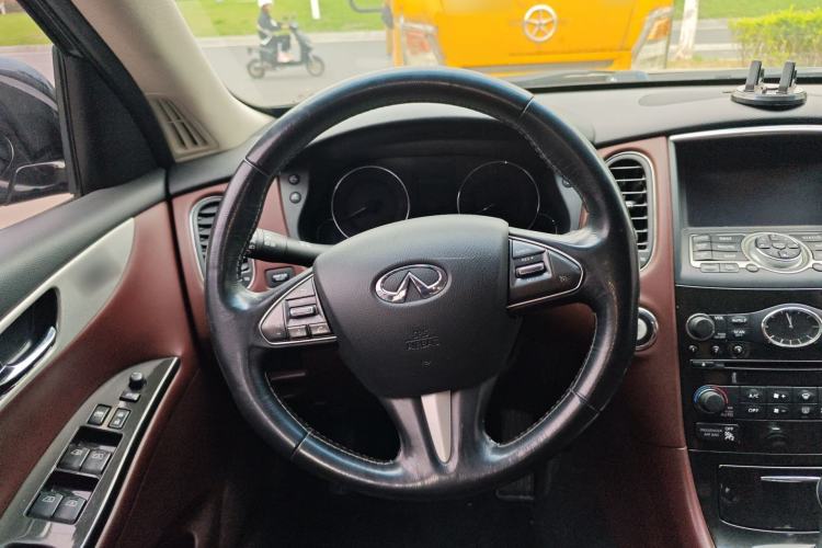 Used Infiniti QX50 2015 2.5L Luxury Edition Steering Wheel