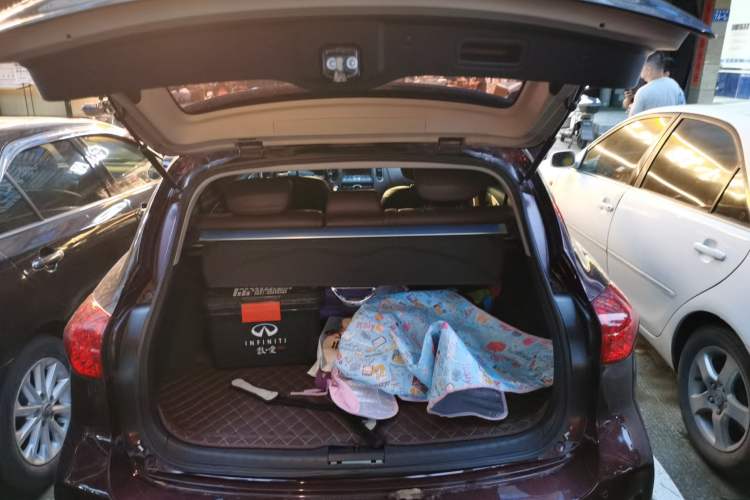 Used Infiniti QX50 2015 2.5L Enjoyment Edition Trunk