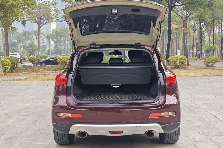 Used Infiniti QX50 2015 2.5L Comfort Edition Trunk