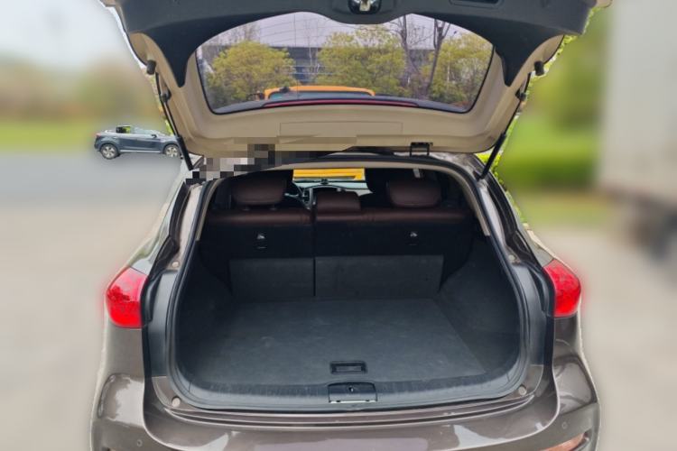 Used Infiniti QX50 2015 2.5L Luxury Edition Trunk